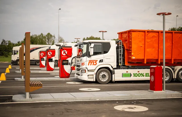 bilde af truck som lader 